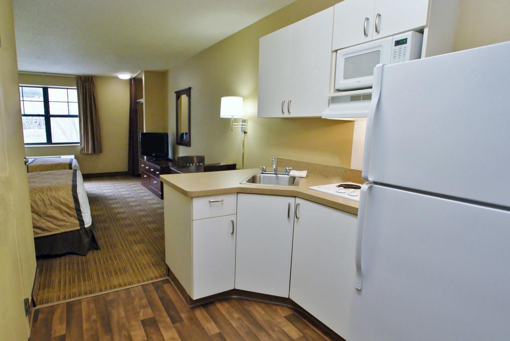 Extended Stay America Suites - Los Angeles - Northridge Exteriör bild